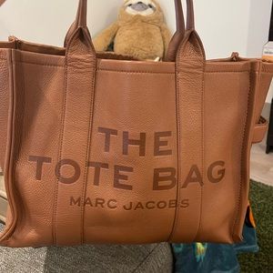 MARC JACOBS THE LARGE LEATHER TOTE BAG BROWN (ARGAN OIL)